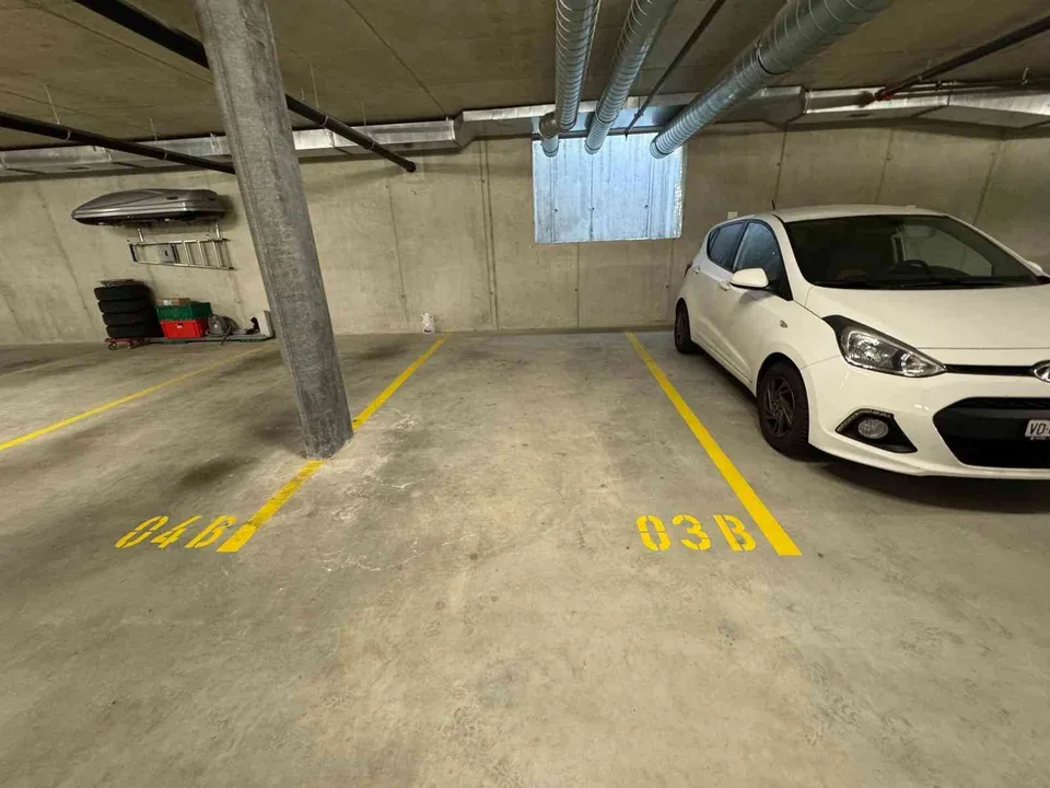 Superbe 3.5 pièces, calme moderne et tout agencé. Parking en sous-sol.