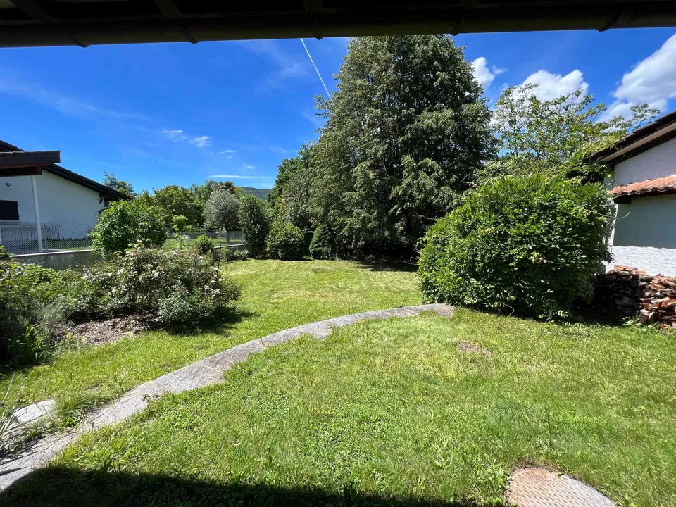 Graziosa casa singola di 4 locali con stupendo giardino privato