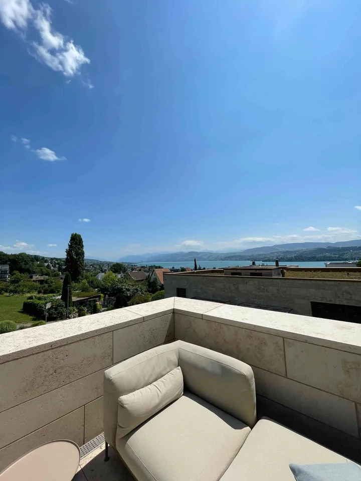 Stunning Lakeview Apartment – 3.5 Rooms