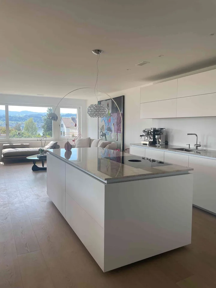 Stunning Lakeview Apartment – 3.5 Rooms