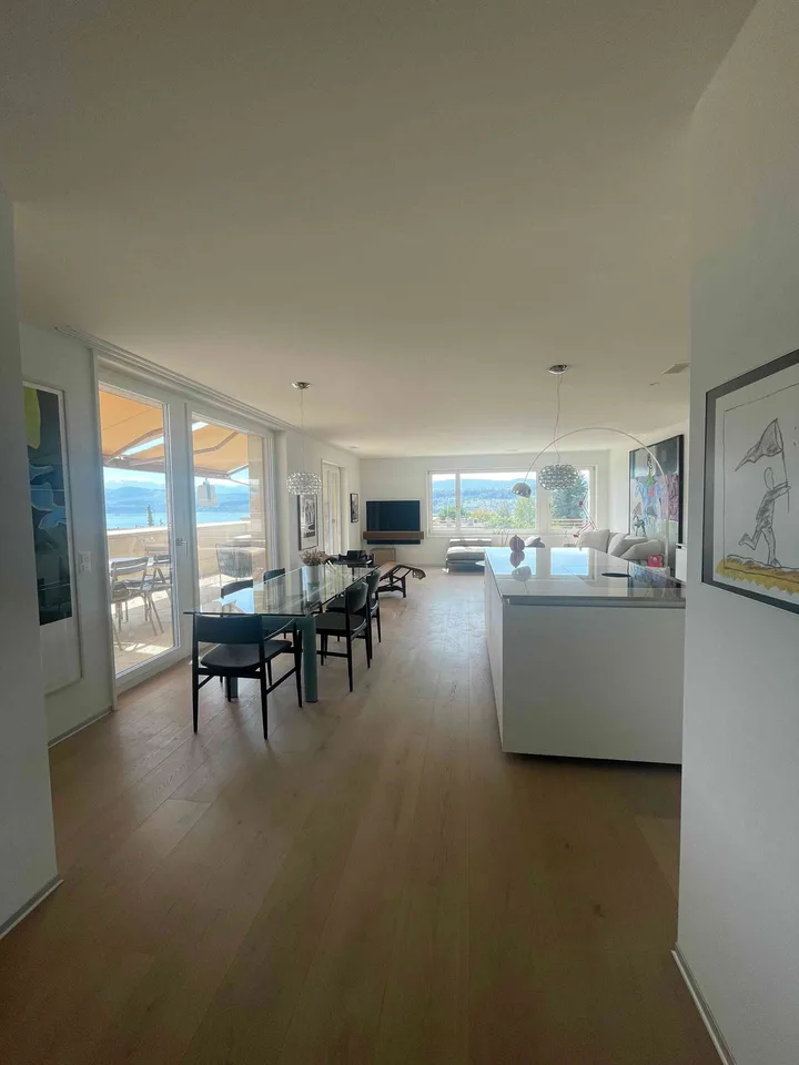 Stunning Lakeview Apartment – 3.5 Rooms
