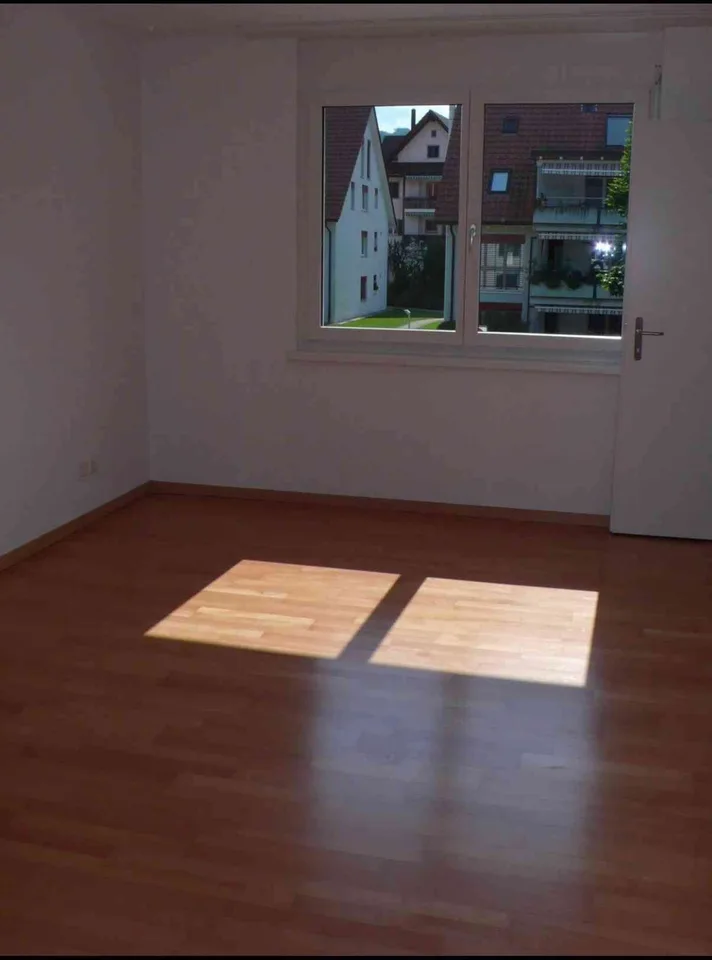 Attraktive helle, Familien freundliche Wohnung im Grünen.