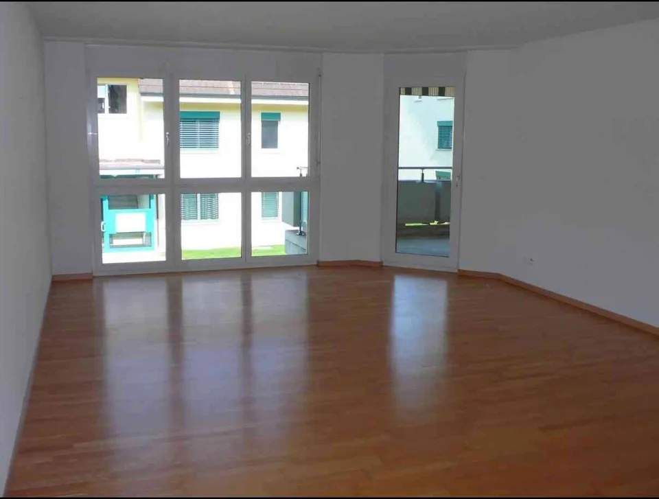 Attraktive helle, Familien freundliche Wohnung im Grünen.