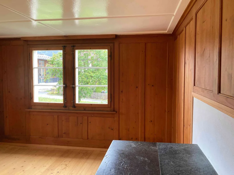 Charmante 3-Zimmer-Altbauwohnung mit Garten in Castrisch