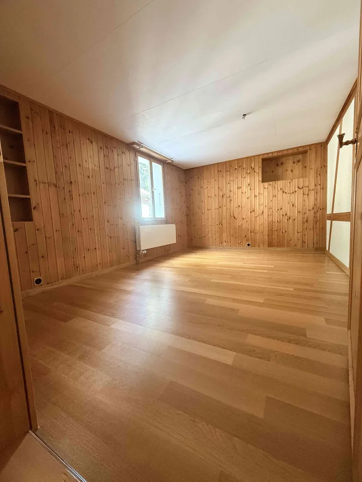 3.5 Zimmerwohnetage mit WG-Flair in 7.5 Zi.-Haus