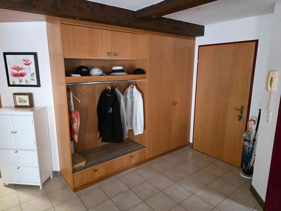 Sehr grosse 4 1/2 Parterrewohnung