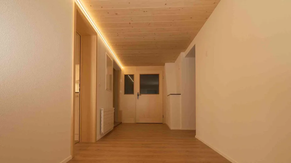 Moderne 4-Zimmer-Wohnung in historischem Schwyzer Bauernhaus