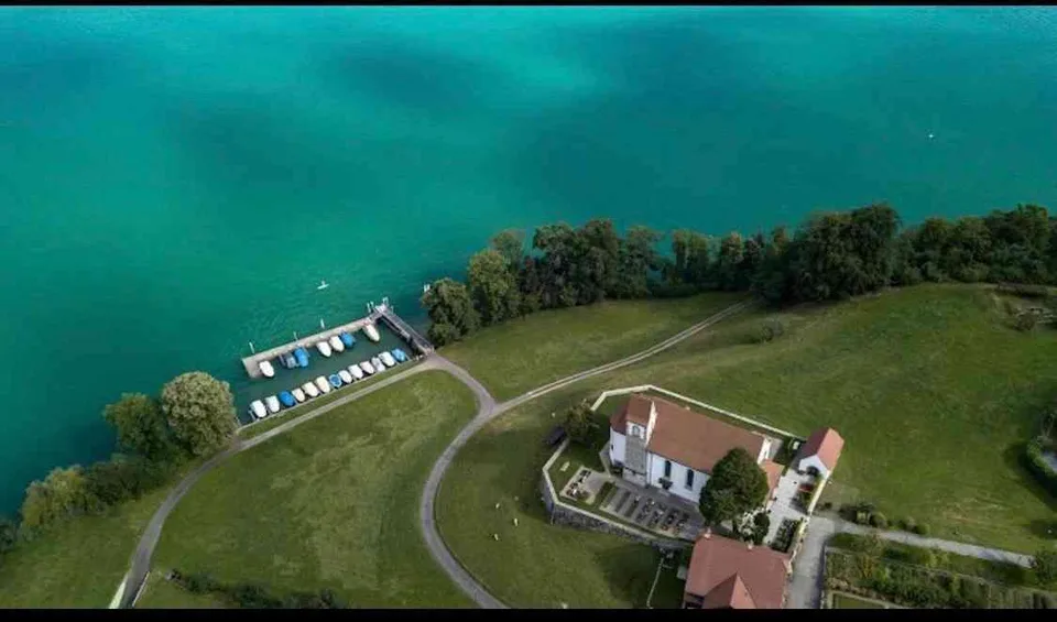Haus in Steueroase mit See- und Bergblick – foto 2 di 13