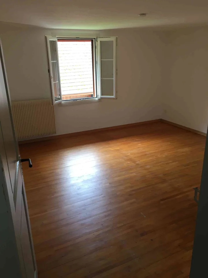 5 1/2-Zimmer-Hausteil, Dorfstrasse 6, 8465 WILDENSBUCH