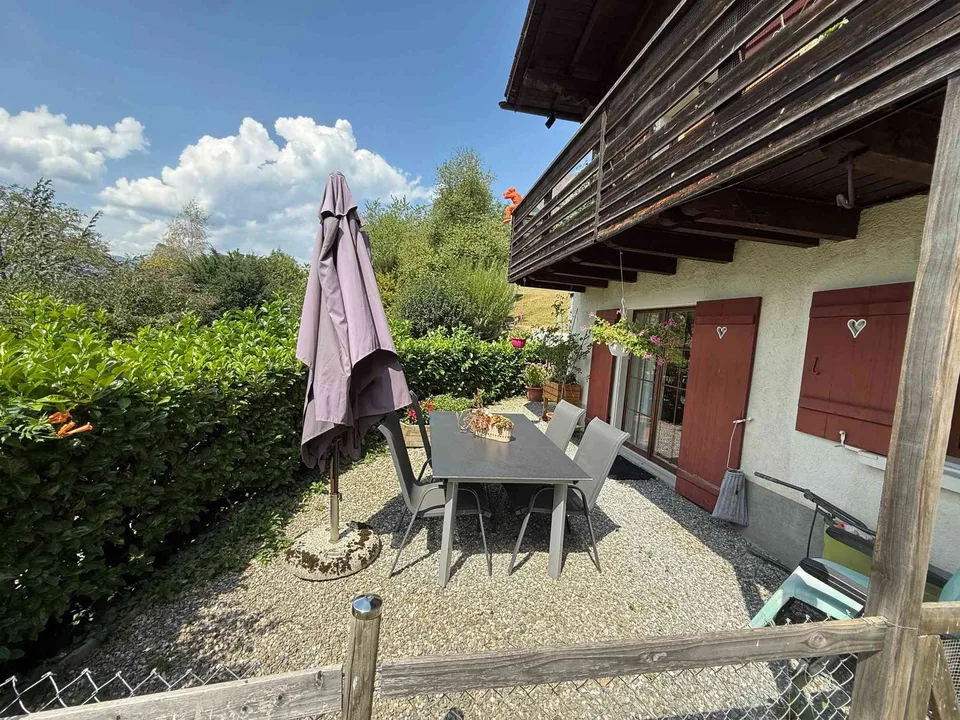 Gemütliche 3-Zimmer-Wohnung mit Gartenbereich und Bergblick in Maienfeld