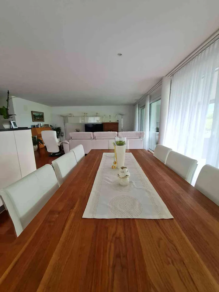 4.5-Zimmer-Wohnung im Minergie-Standard – ruhige, zentrale Lage – foto 2 di 10