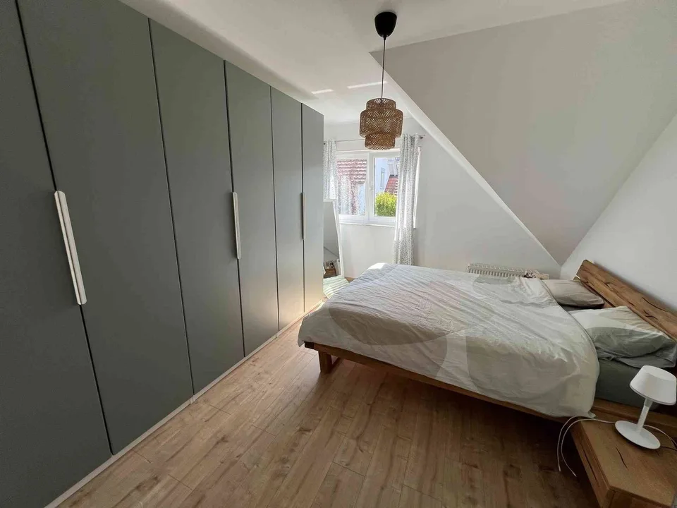 Gepflegtes Doppeleinfamilienhaus mit viel Platz und Weitsicht – foto 6 di 9