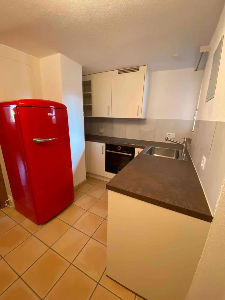 Zwei Zimmer, Küche und Bad im Riegelhaus