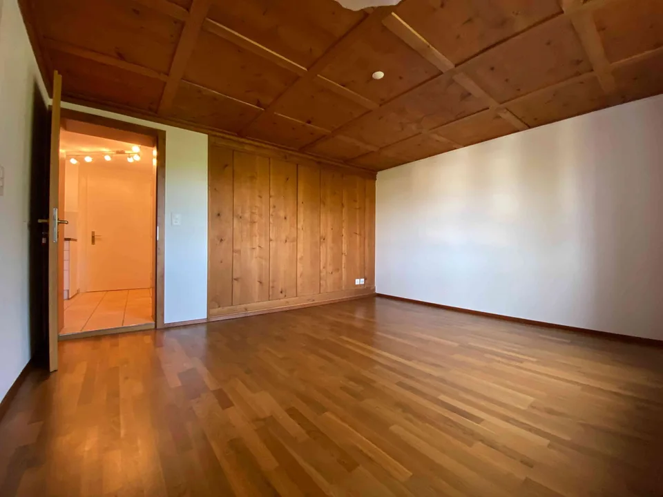 Zwei Zimmer, Küche und Bad im Riegelhaus