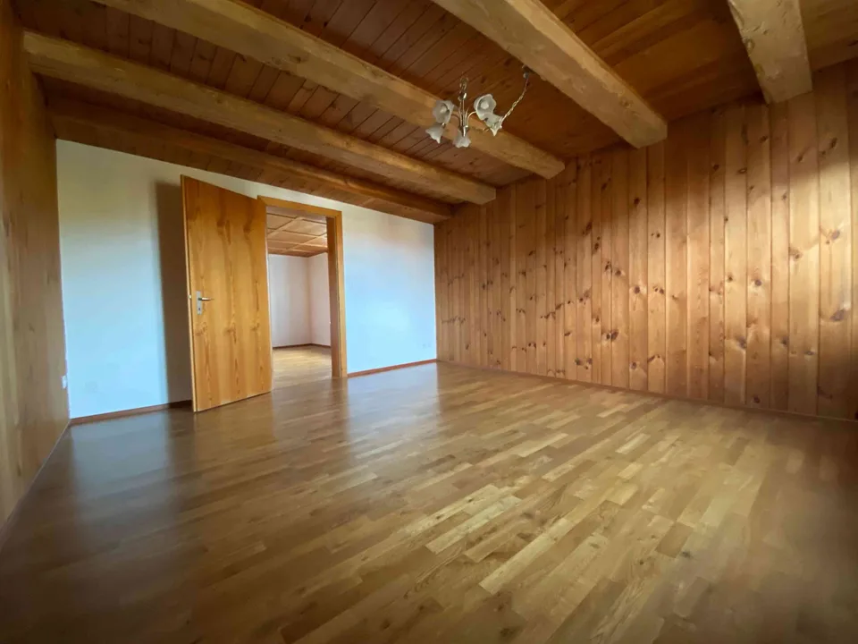Zwei Zimmer, Küche und Bad im Riegelhaus