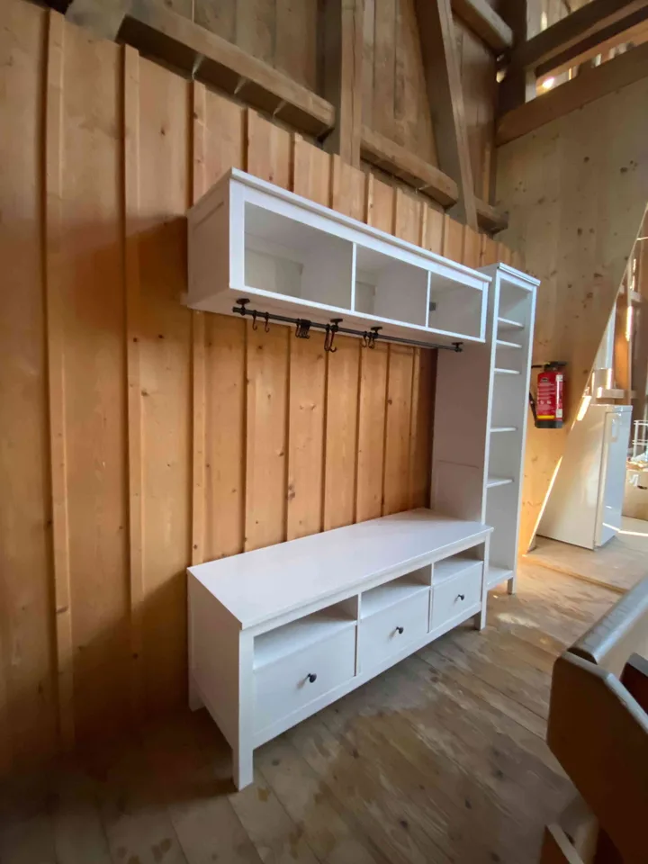 Zwei Zimmer, Küche und Bad im Riegelhaus
