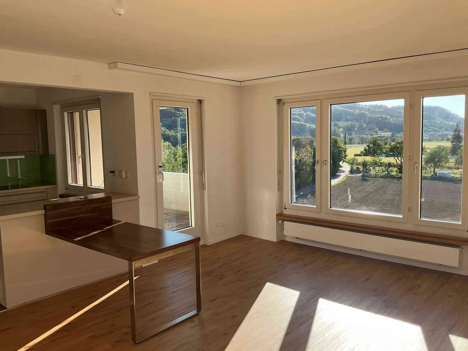 3.5-Zimmer-Wohnung mit Traumaussicht und Lift