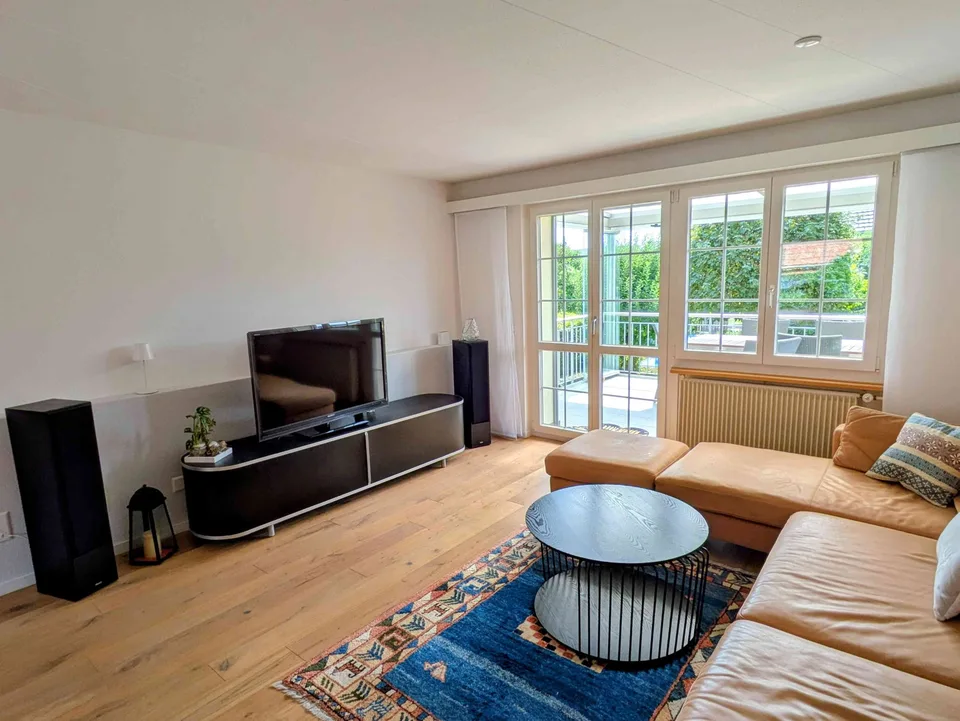 Attraktives 5-Zimmer-Doppeleinfamilienhaus im Grünen