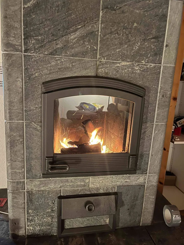 Möblierte Wohnung mit Garage und Garten