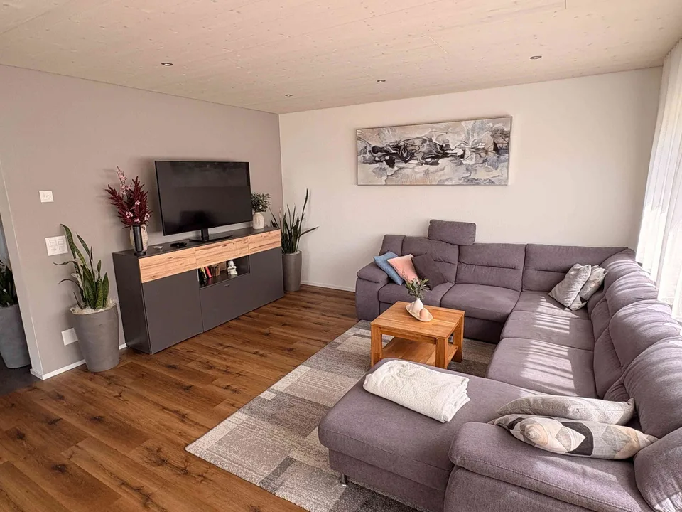 5.5-Zimmer-Einfamilienhaus in Tägerschen – ab April 2027 zu vermieten