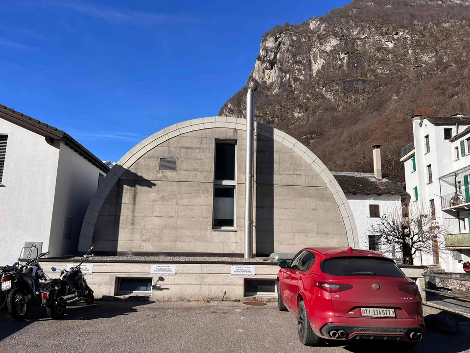 BOULDER GYM RESTAURANT ZU VERMIETEN – Foto 2 von 13