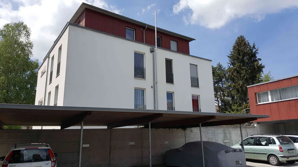 Grosszügige 2,5 Zimmer Attikawohnung 84 m2