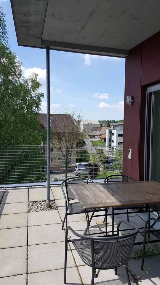 Grosszügige 2,5 Zimmer Attikawohnung 84 m2