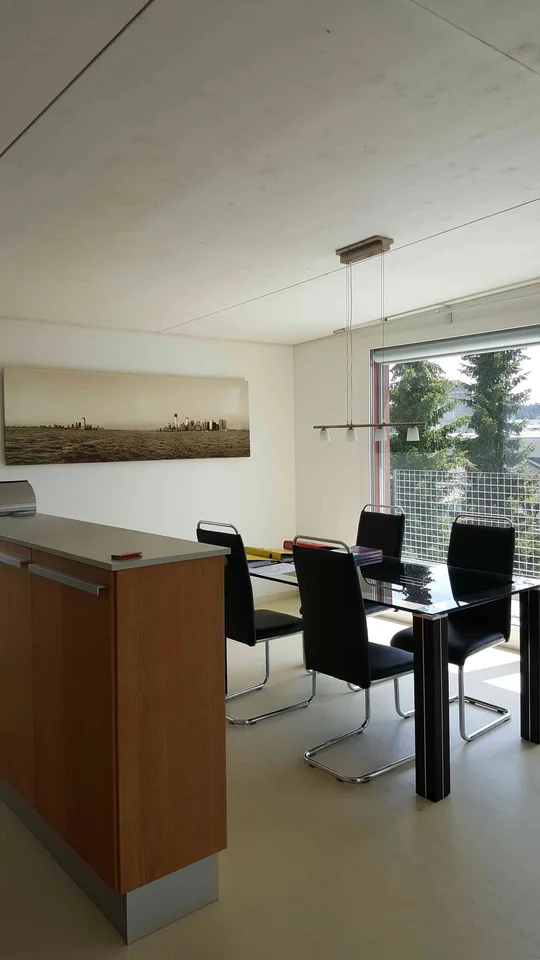 Grosszügige 2,5 Zimmer Attikawohnung 84 m2