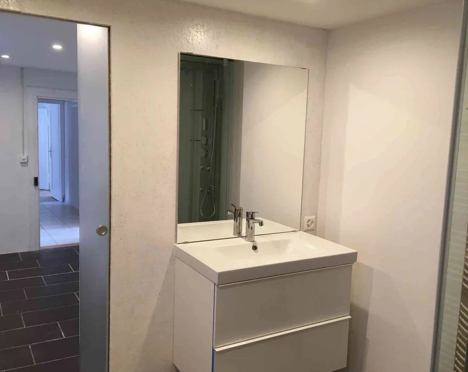 Charmante 4.5-Zimmer-Altbauwohnung mit Terrasse in Domat/Ems