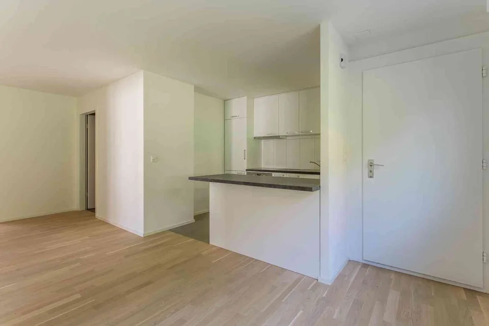 ATTRAKTIVE KERNSANIERTE 3.5-ZIMMER-WOHNUNG IN RHEINECK – photo 2 sur 6