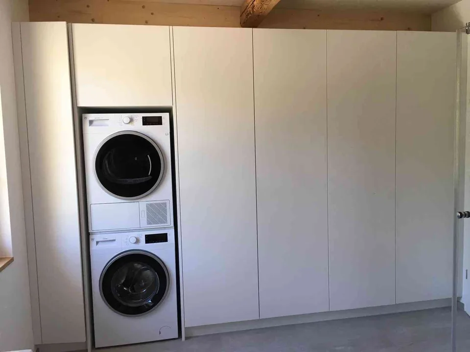 Idyllische 2.5-Zimmer-Dachwohnung mit Galerie in Laupen