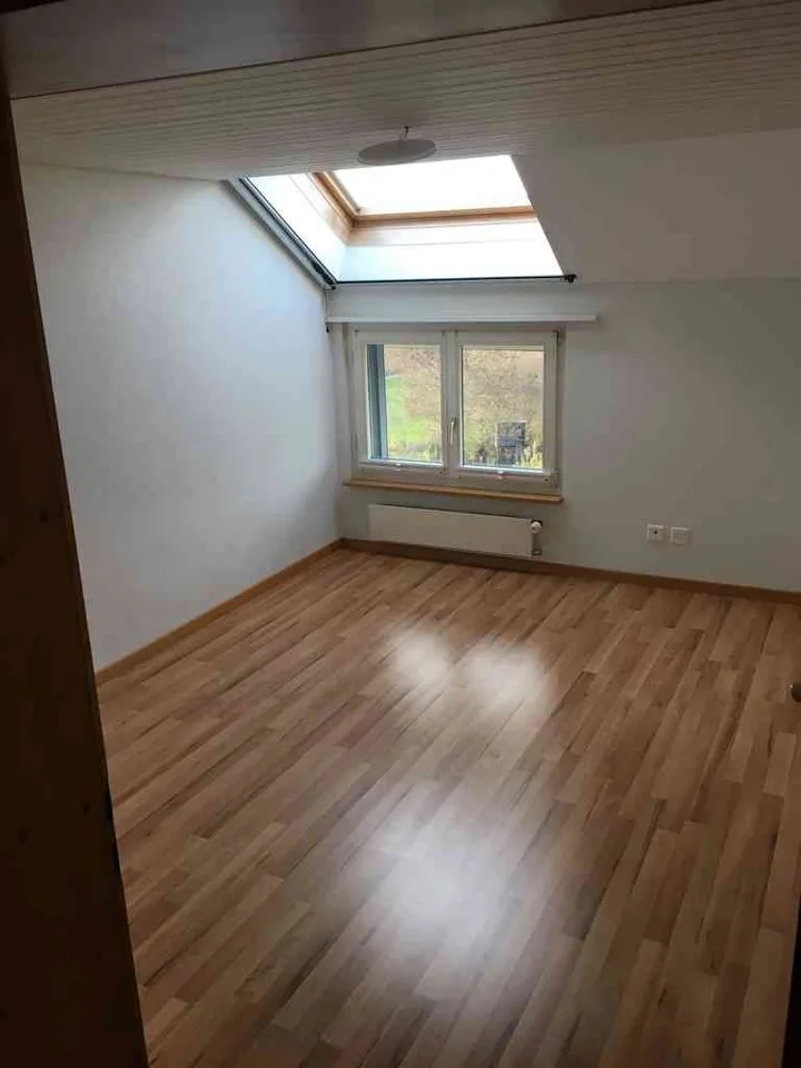 5 ½ Zimmerwohnung 125m2, 2.OG – ausserhalb Flawil