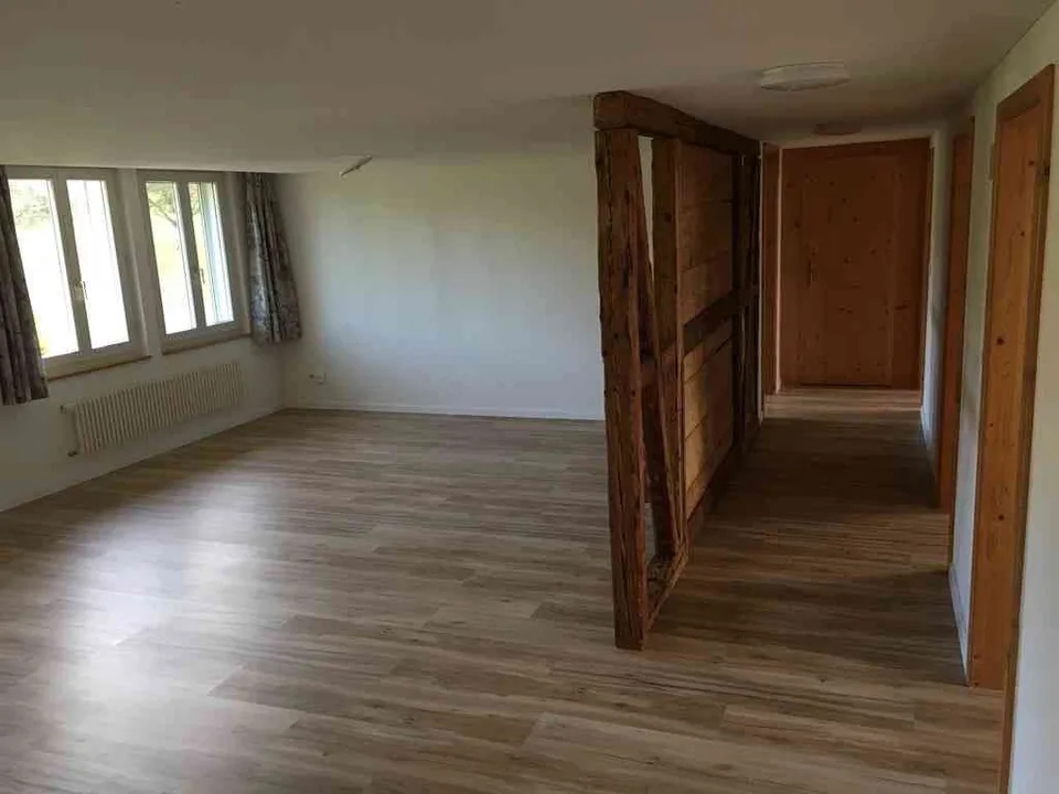 5 ½ Zimmerwohnung 125m2, 2.OG – ausserhalb Flawil