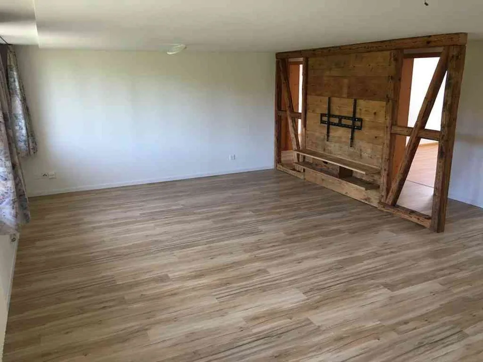 5 ½ Zimmerwohnung 125m2, 2.OG – ausserhalb Flawil