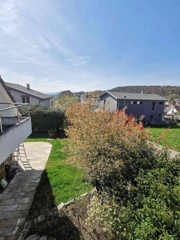 Modernes Haus mit schönem Garten zu vermieten in Gempen