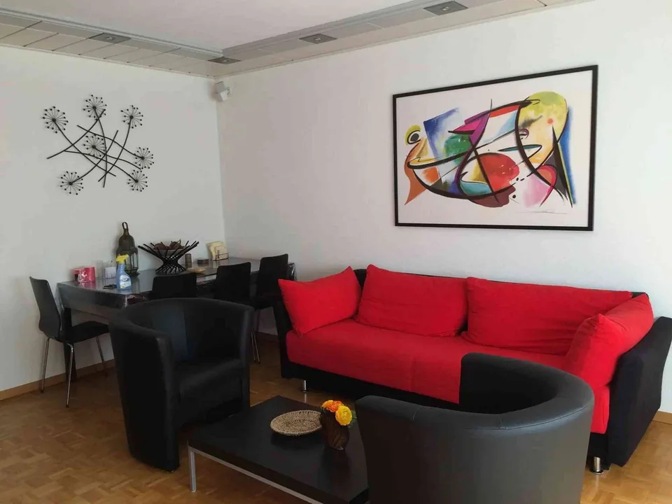 Möblierte 3.5-Zimmer-Wohnung in Glattbrugg