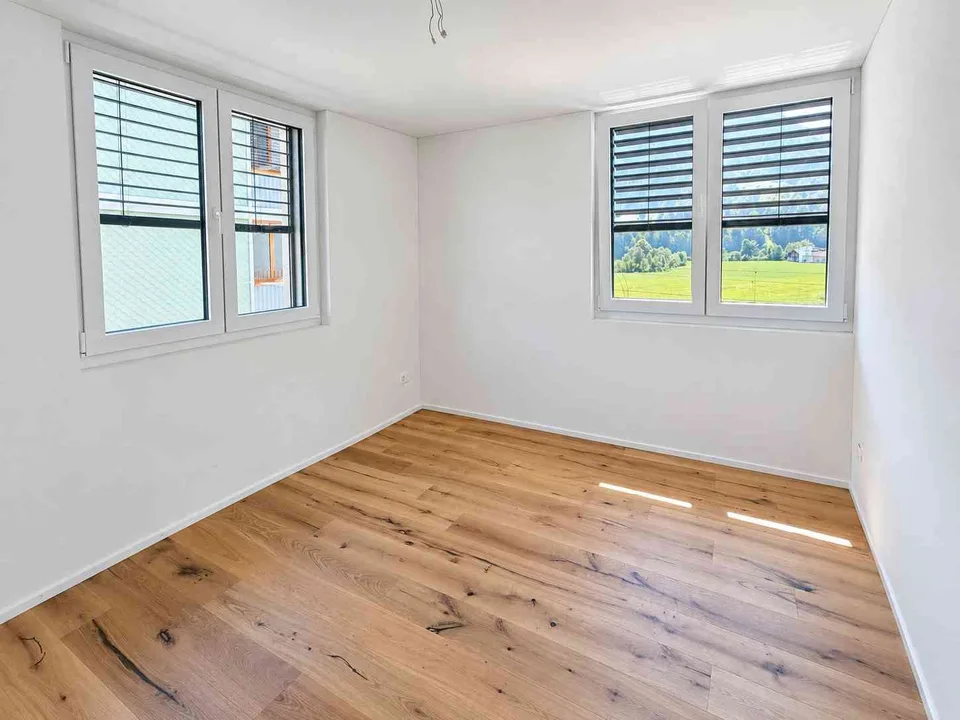 Erstvermietung: Moderne 3.5-Zimmer-Wohnung im 2. OG