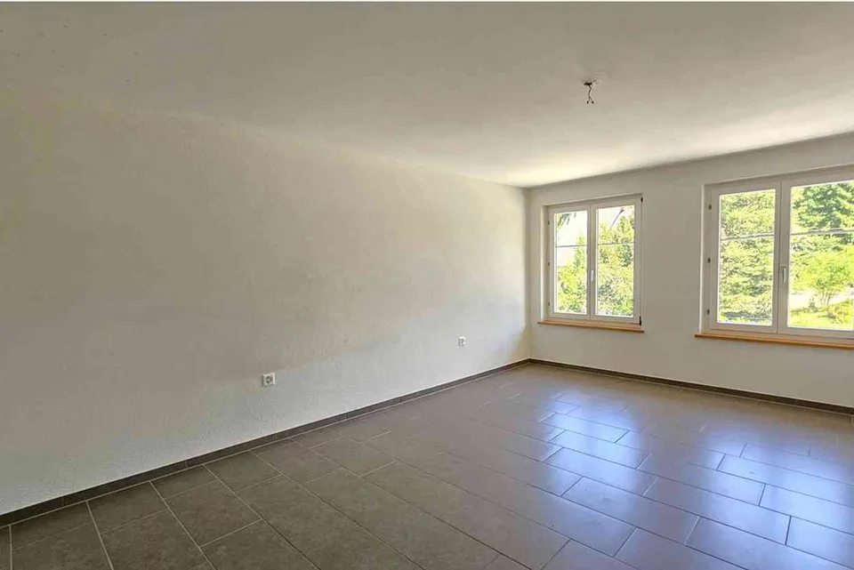 Wohntraum – helle 4,5 -Zimmerwohnung mit lauschigem Sitzplatz