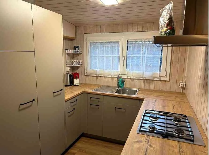 Mobilehome in Raron VS, sonnig gelegen direkt beim Pool mit Parkplatz – foto 3 di 5