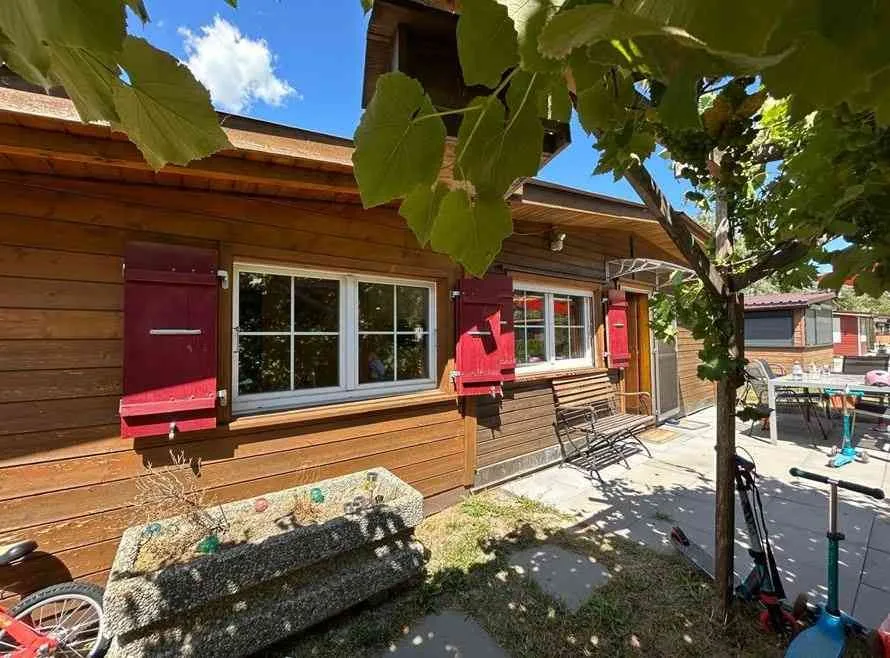 Mobilehome in Raron VS, sonnig gelegen direkt beim Pool mit Parkplatz – foto 2 di 5