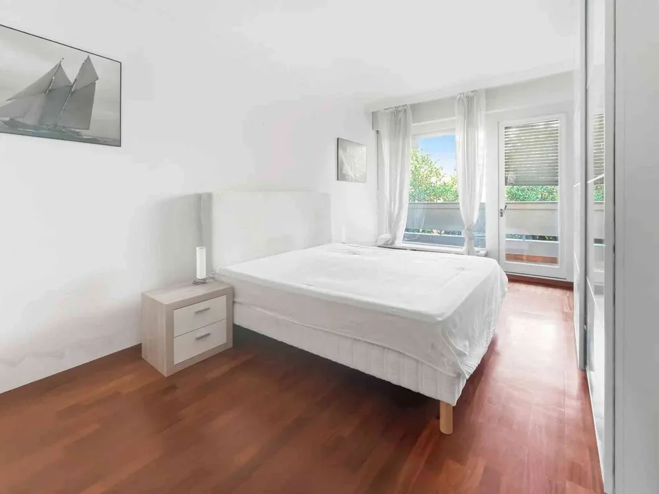 Elegant 3-Room Apartment in Florissant