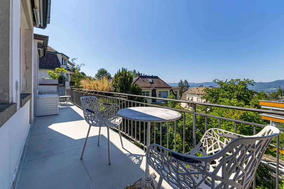 Exklusive 2.5-Zimmer-Loftwohnung mit Weitblick