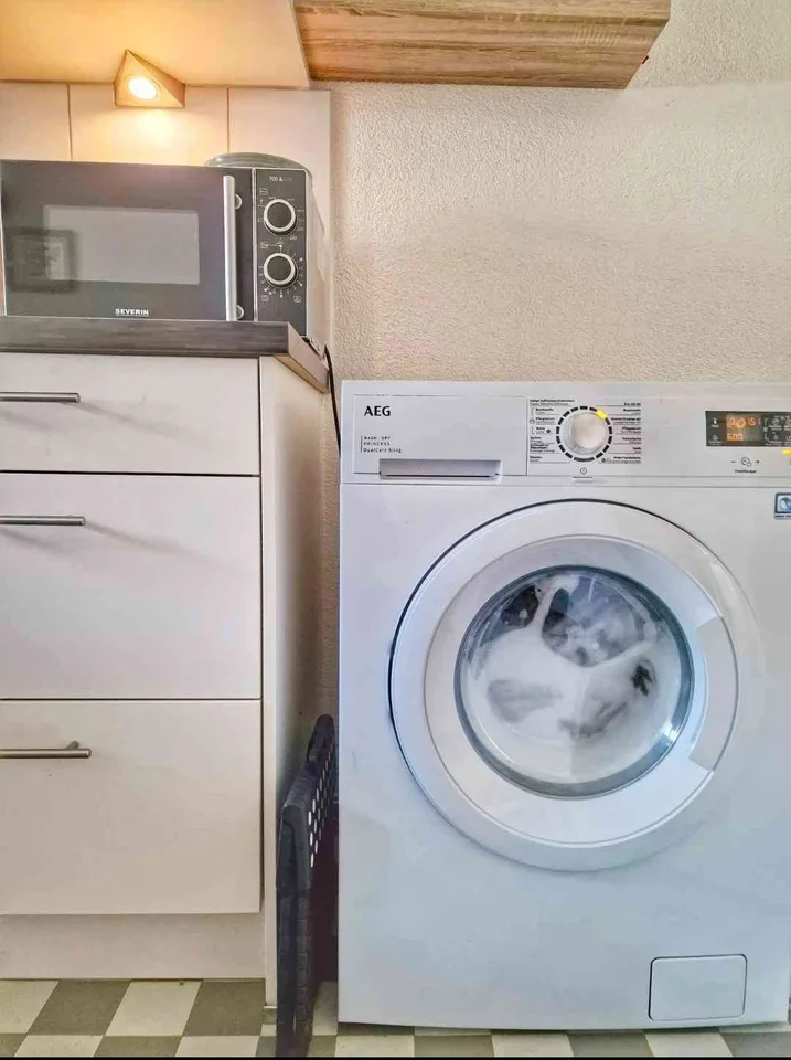 Schöne möblierte 2.5-Zimmer-Wohnung zur Untermiete