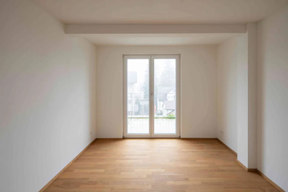Grösszügige Wohnung mit Balkon, Sitzplatz und wunderschöner Seesicht
