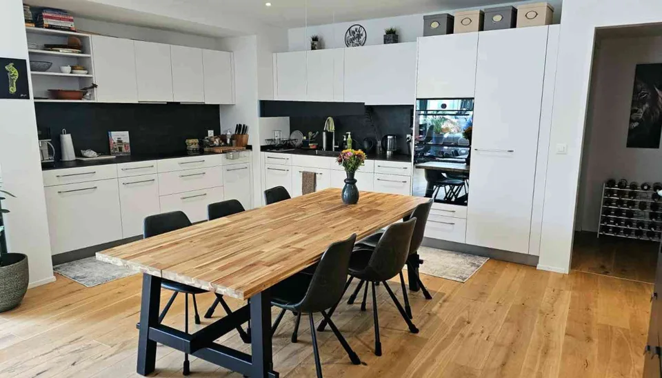 Moderne 3.5-Zimmer-Wohnung mit grosszügiger Terrasse & Garten zentral