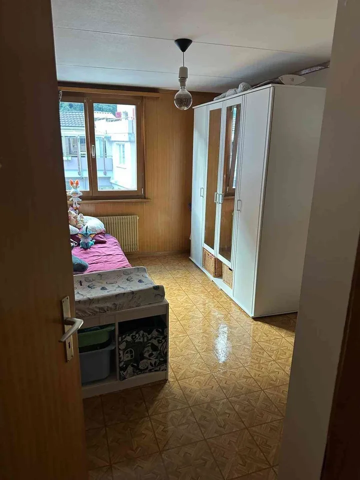 Günstige 4.5-Zimmerwohnung nahe Bahnhof
