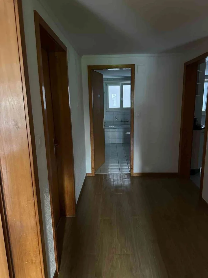 Günstige 4.5-Zimmerwohnung nahe Bahnhof
