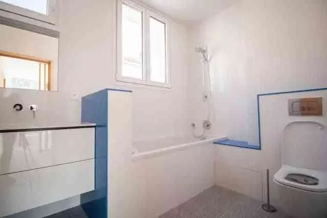 Maison Disponible, 6 pièces, 4 chambres, 145.2 m² centre ville