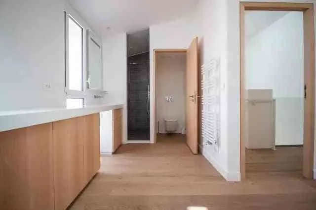 Maison Disponible, 6 pièces, 4 chambres, 145.2 m² centre ville
