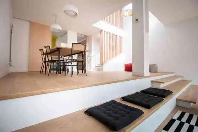 Maison Disponible, 6 pièces, 4 chambres, 145.2 m² centre ville
